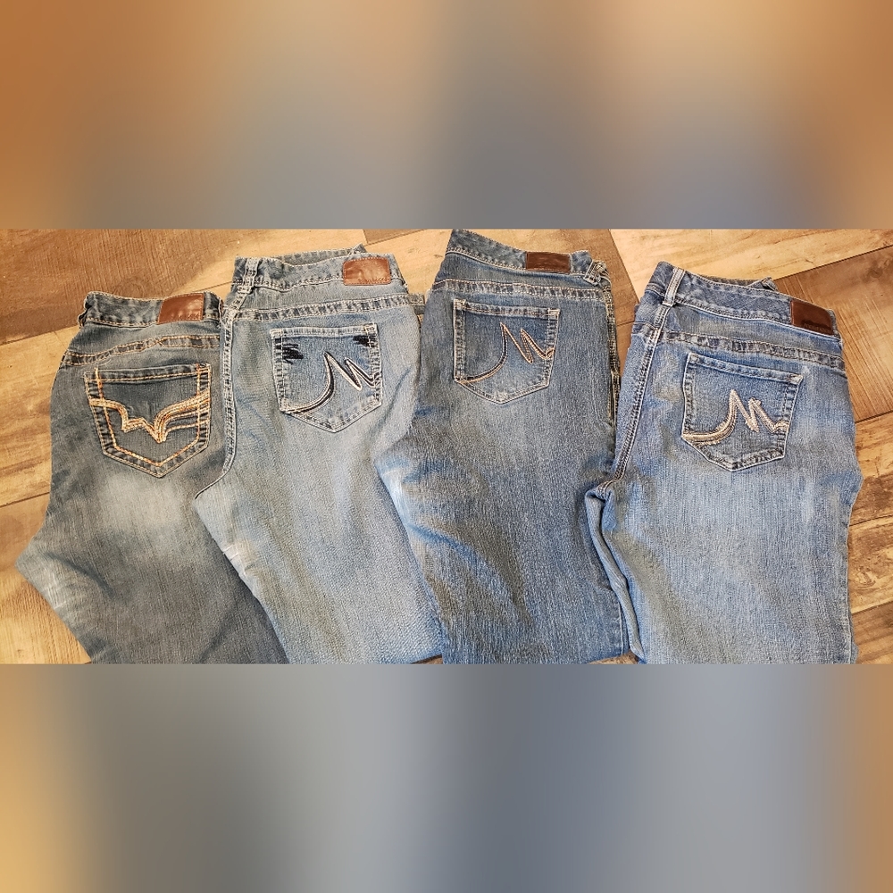 Maurices jeans lot